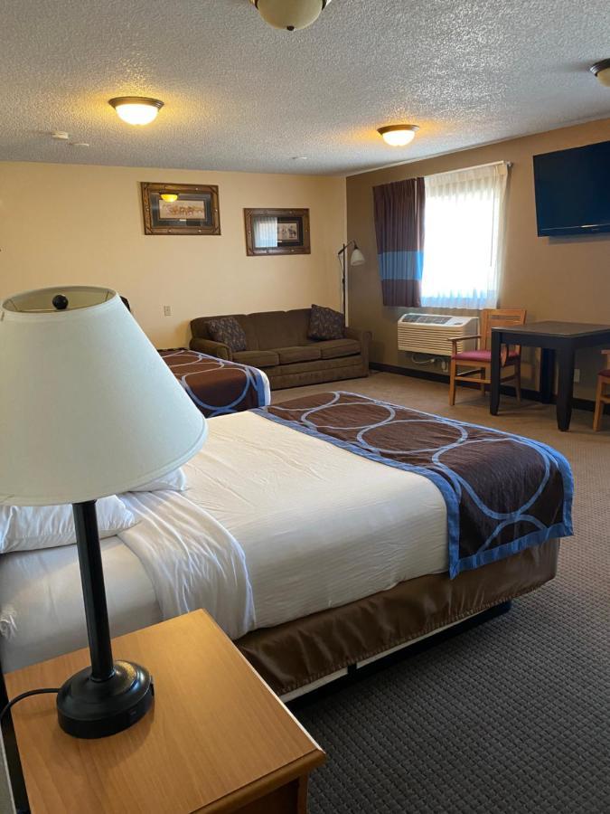 Super 8 By Wyndham Ogallala Exterior photo
