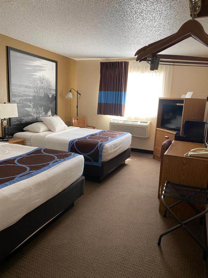 Super 8 By Wyndham Ogallala Exterior photo